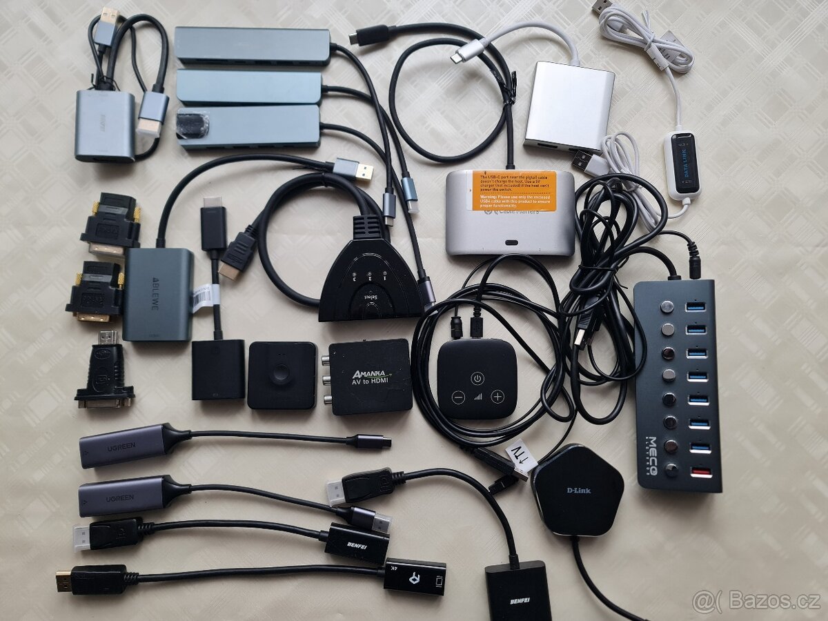 Adaptéry, dokovací stanice, rozbočovače USB-C HUB