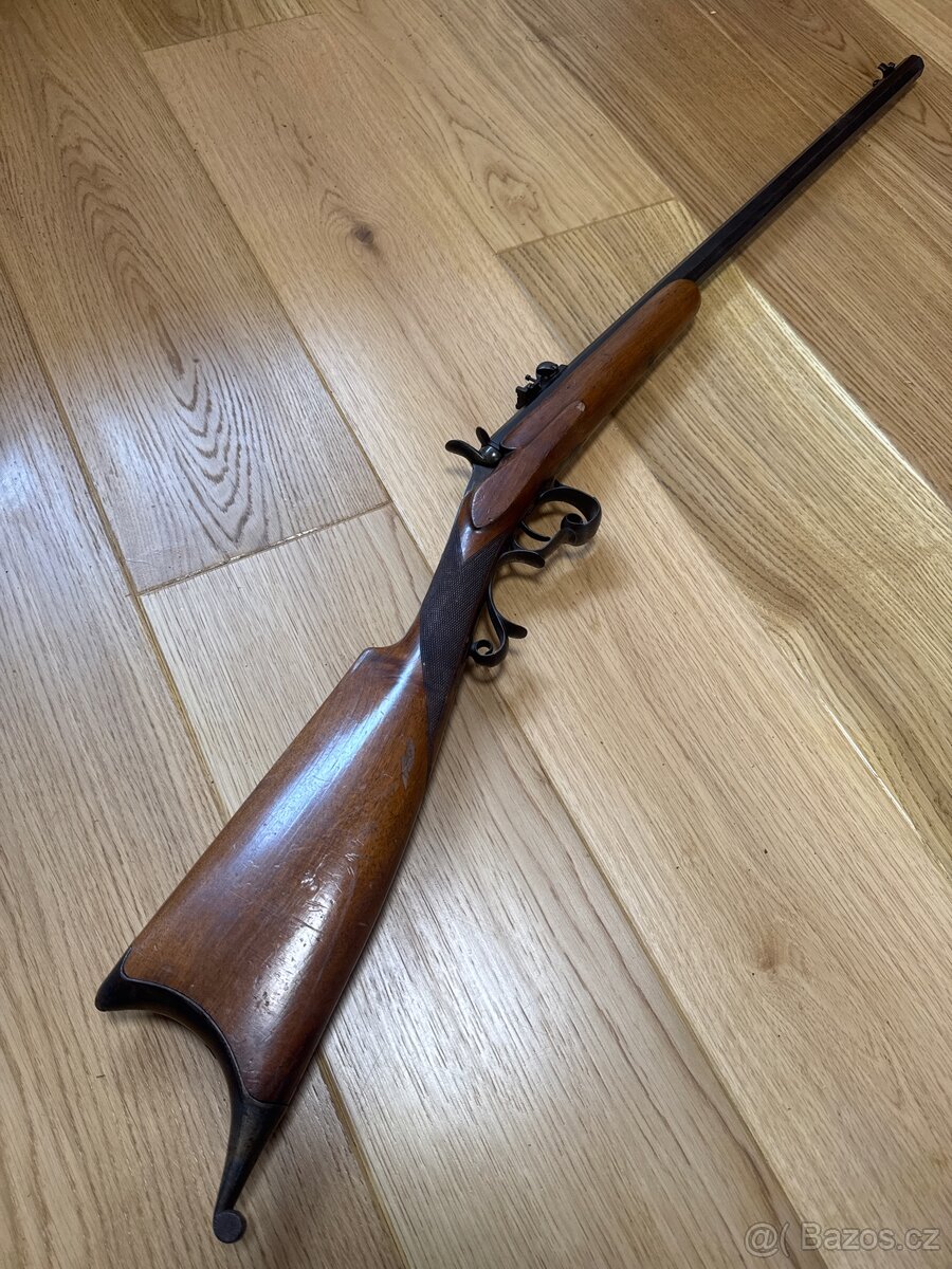 Flobert Zdobená zámecká puška 22/6 mm