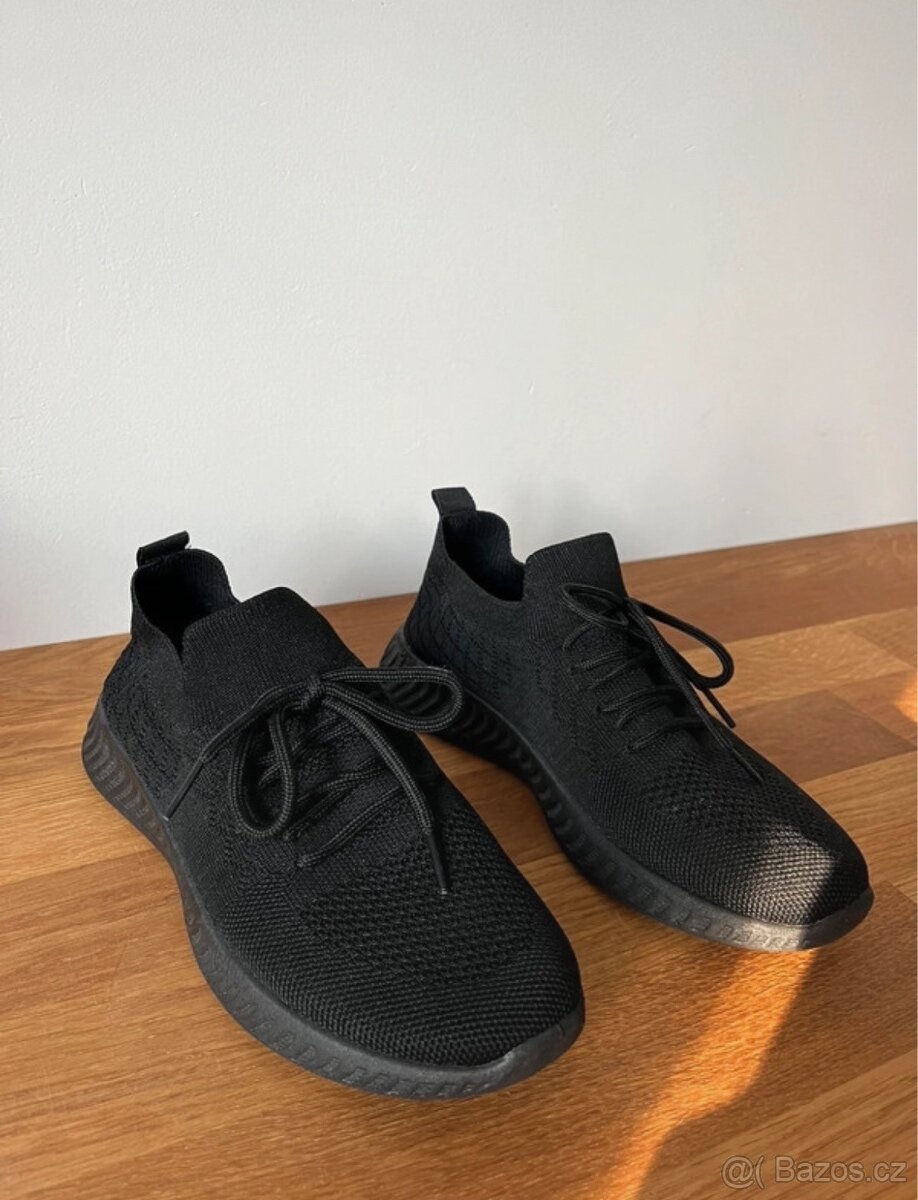 černé tenisky velikost 39