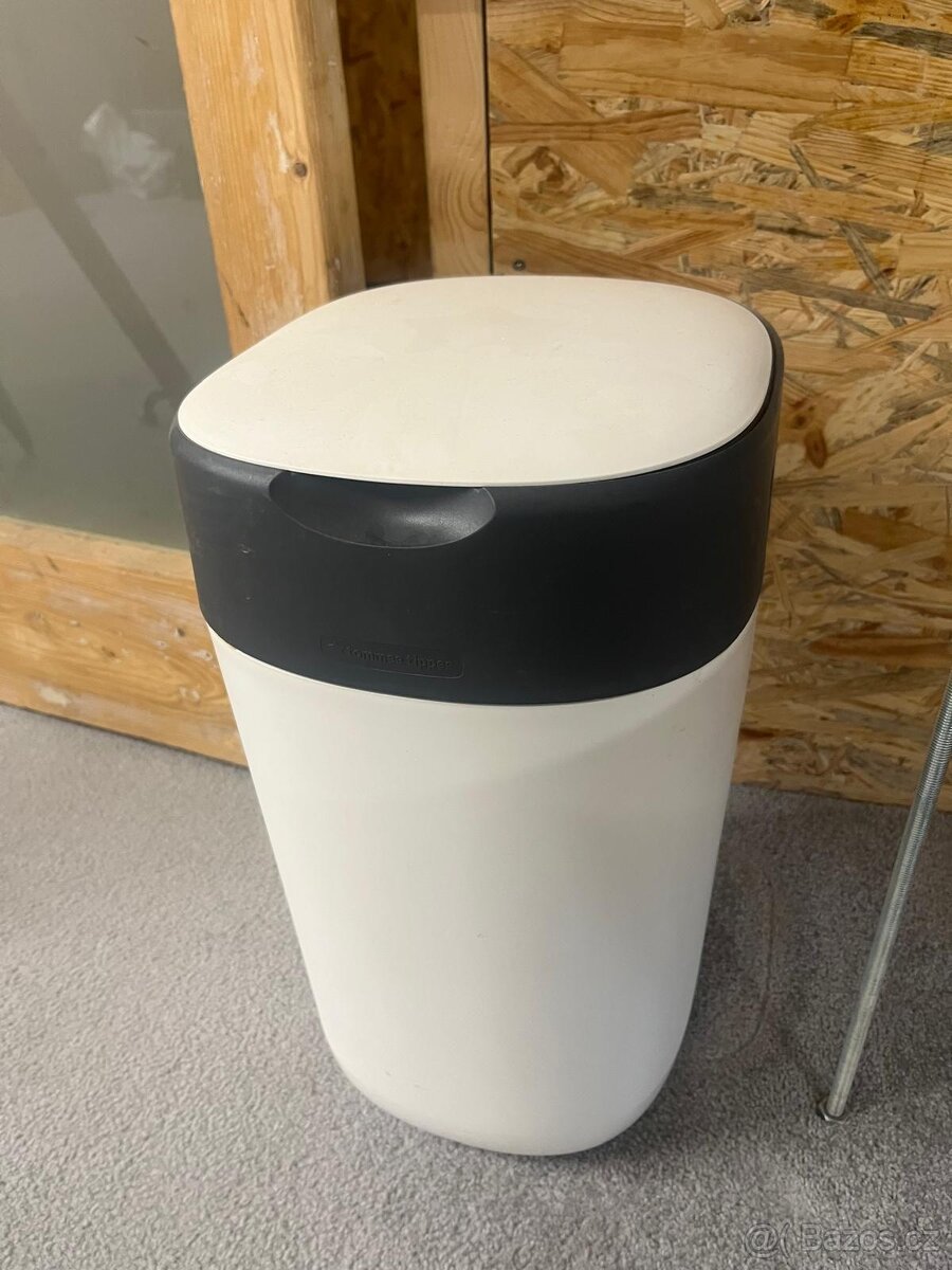 Tommee Tippee Twist & Click Koš Na Pleny, Bílý