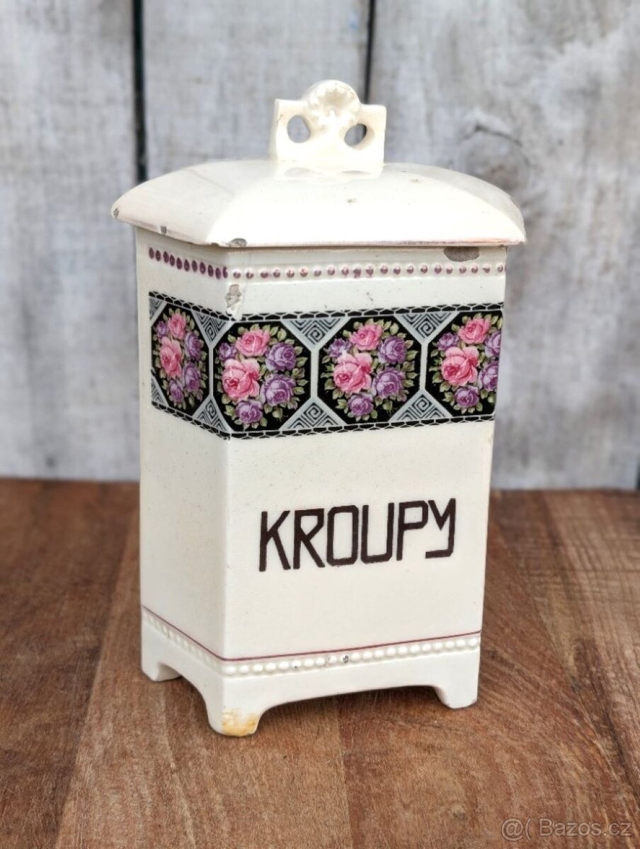 Starožitná keramická dóza na kroupy. Poškozená.