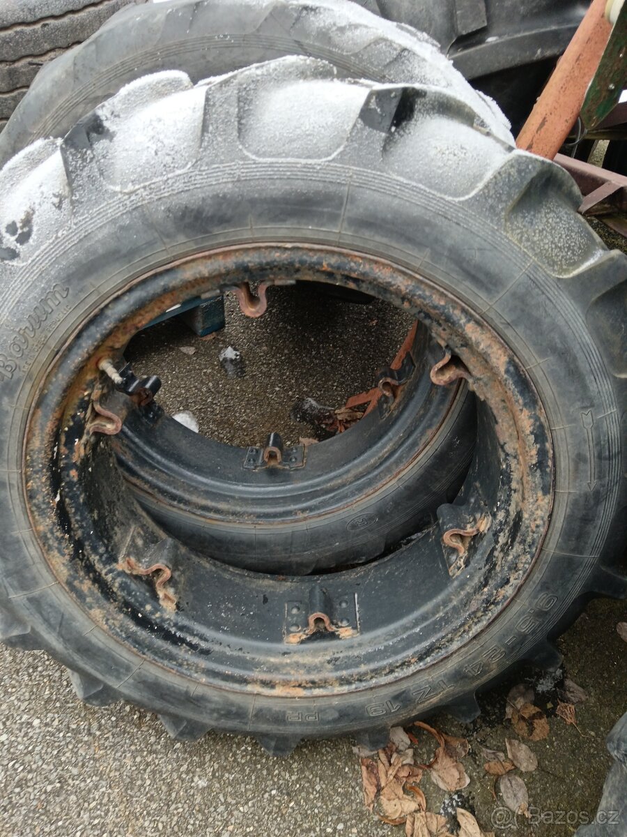 PRODÁM DVĚ PŘEDNÍ KOLA 9,5-24