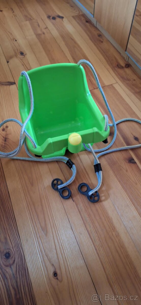 Houpačka s tutátkem