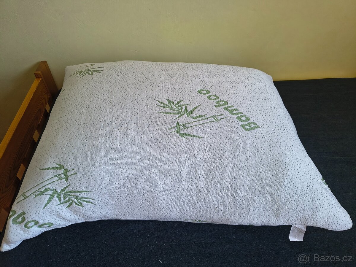 Anatomický bambusový polštář s paměťovou pěnou PREMIUM 70x90