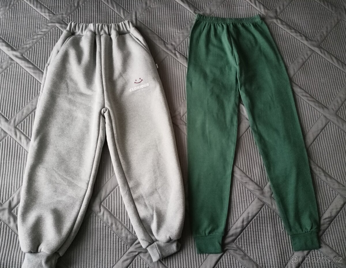 Nové dětské vyteplené tepláky, vel.134/140