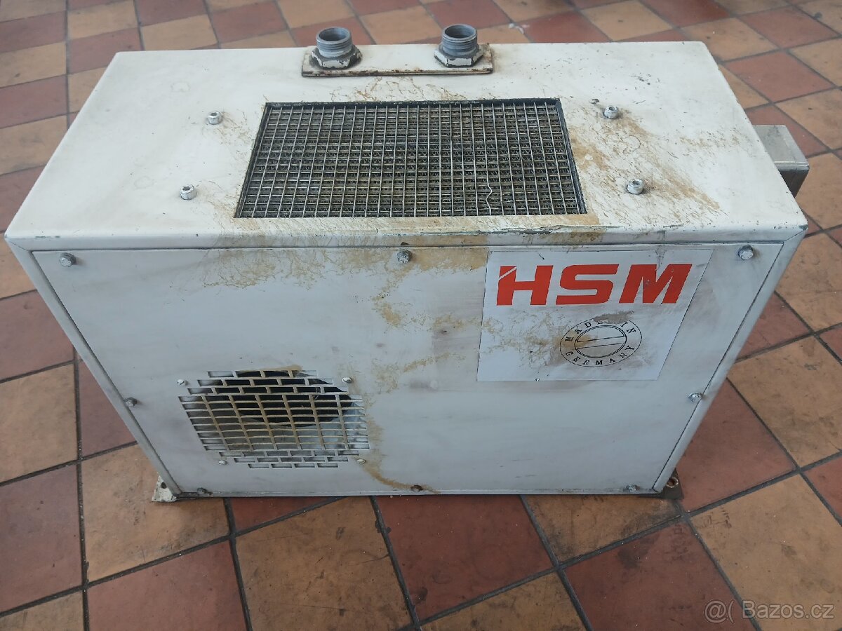 Chladič hydraulického oleje