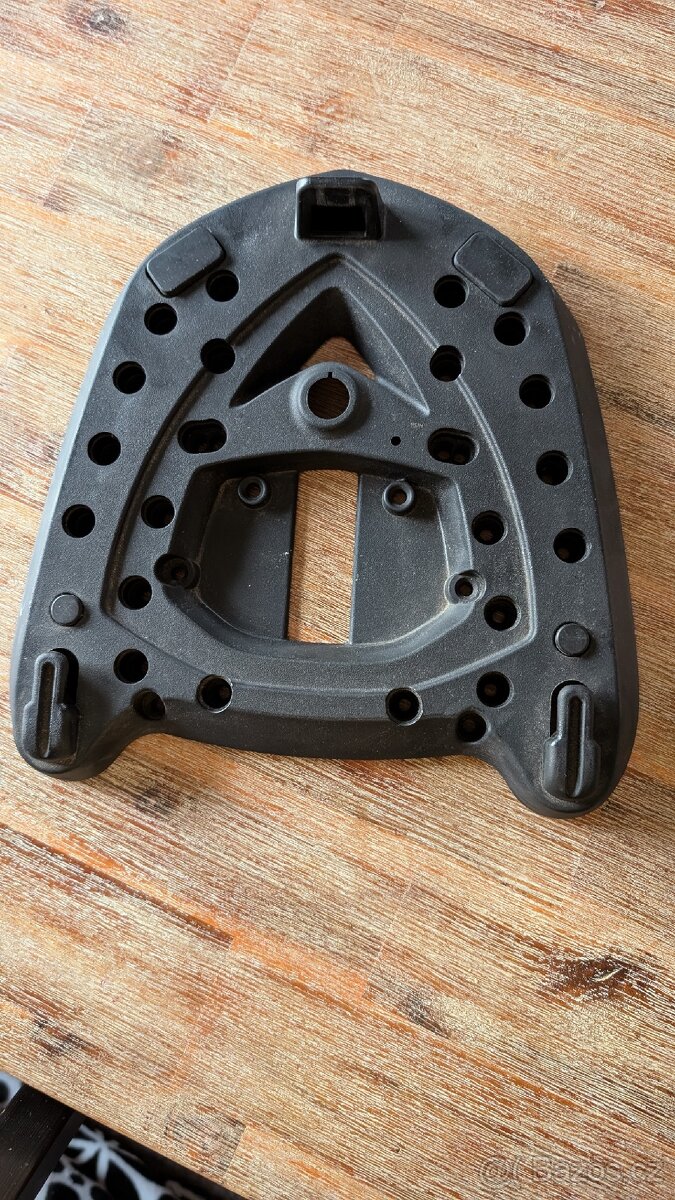 Plotna ke kufru - monokey