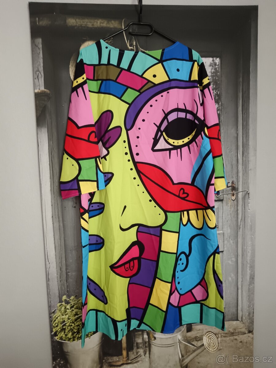 Barevné šaty