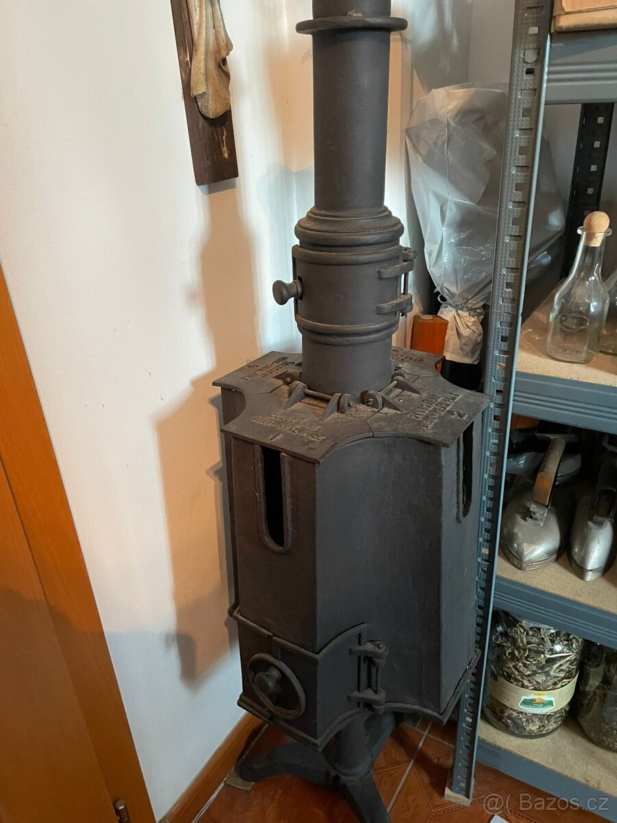 Starožitná kamna na žehličky