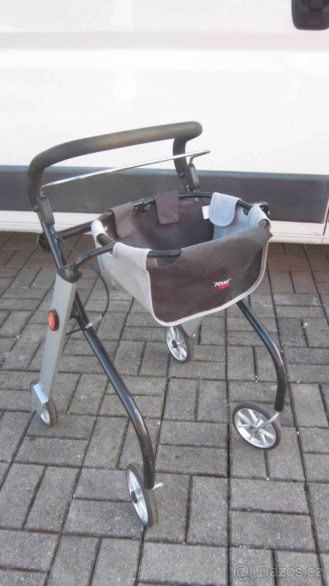 CHODITKO PRO SENIORY TCARE