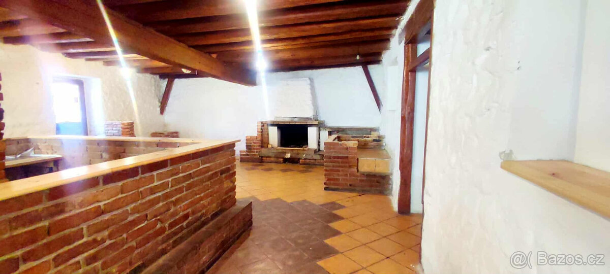 Obchodní prostory k pronájmu v centru Znojma