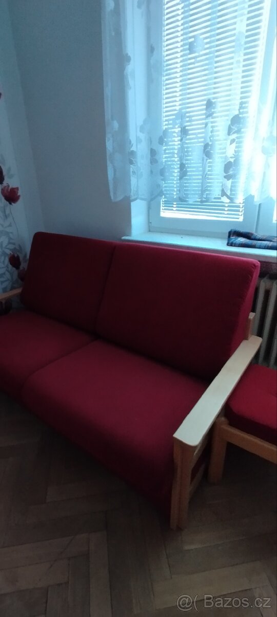 Prodám rozkládací sedačku+2 stoličky