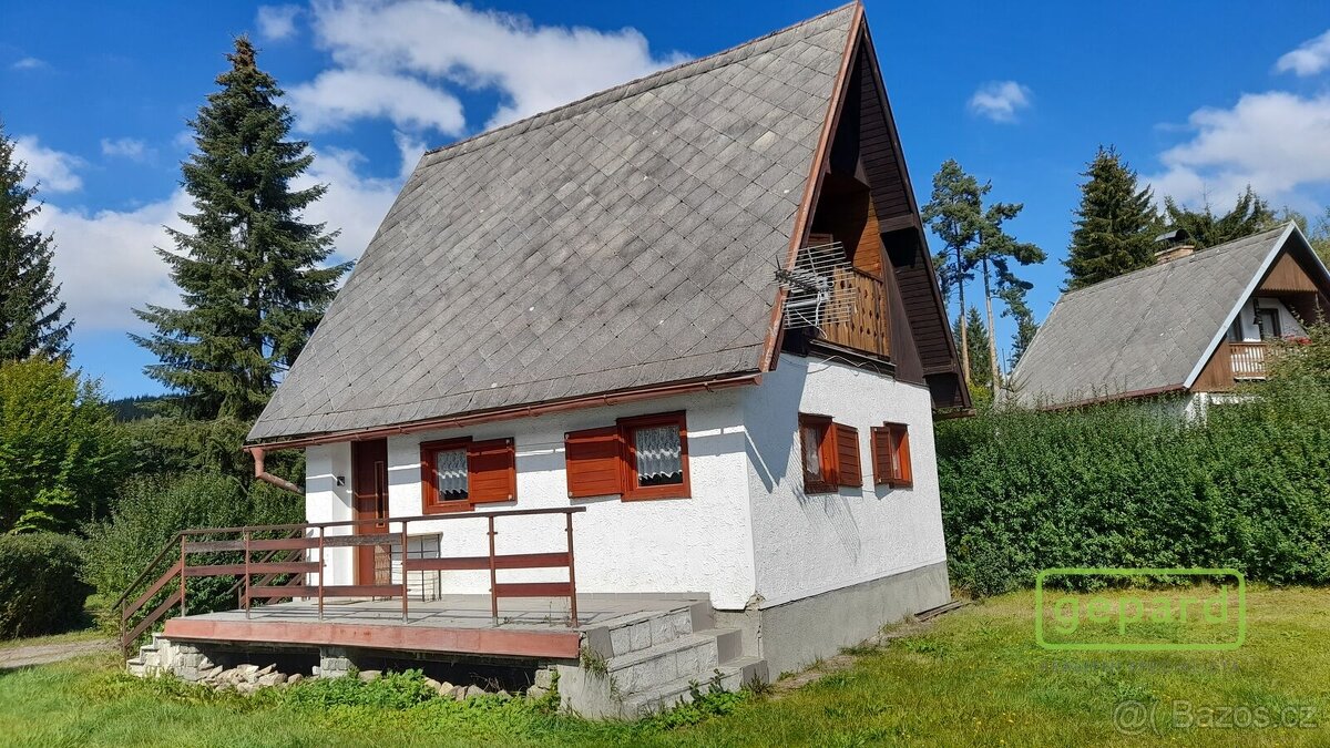 Chata na Lipně, Hůrka u Černé v Pošumaví