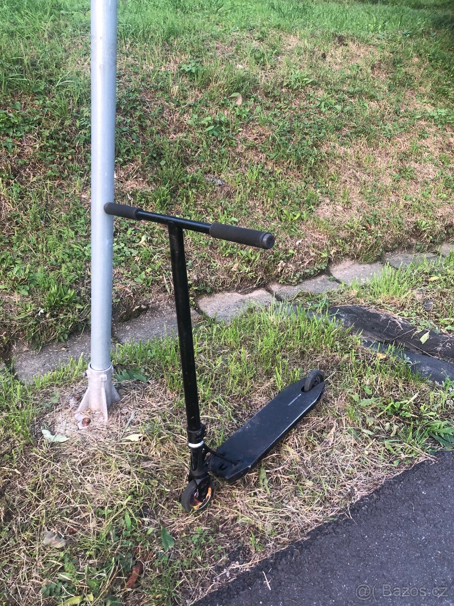 Prodam custom koloběžku na triky