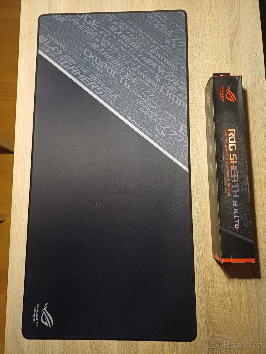 Podložka pod myš a klávesnici Asus ROG Sheath
