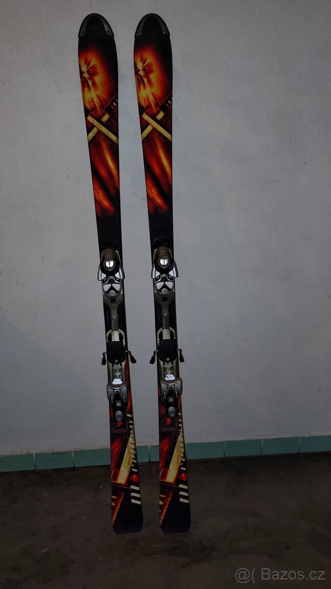 Prodám sjezdové lyže