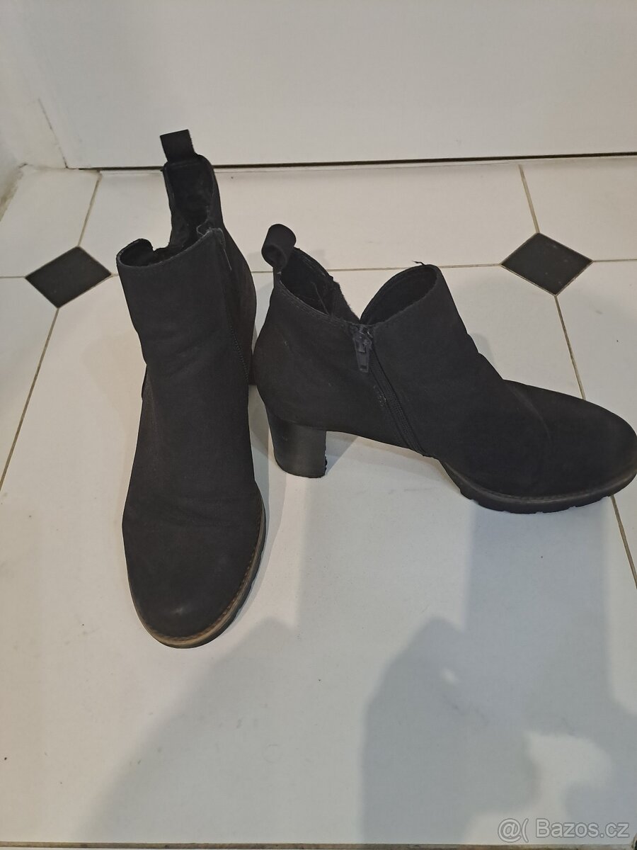 Dámské elegantní kožené boty vel. 41 zn. GRACELAND