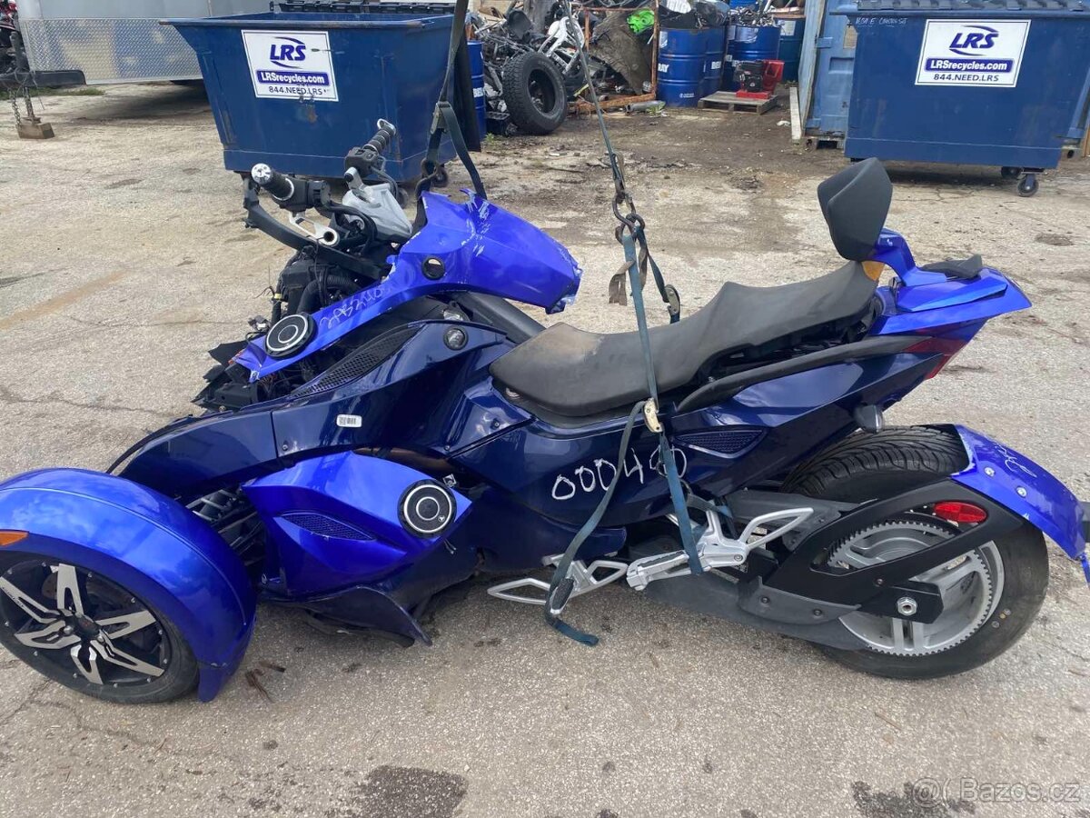 can am spyder 1000