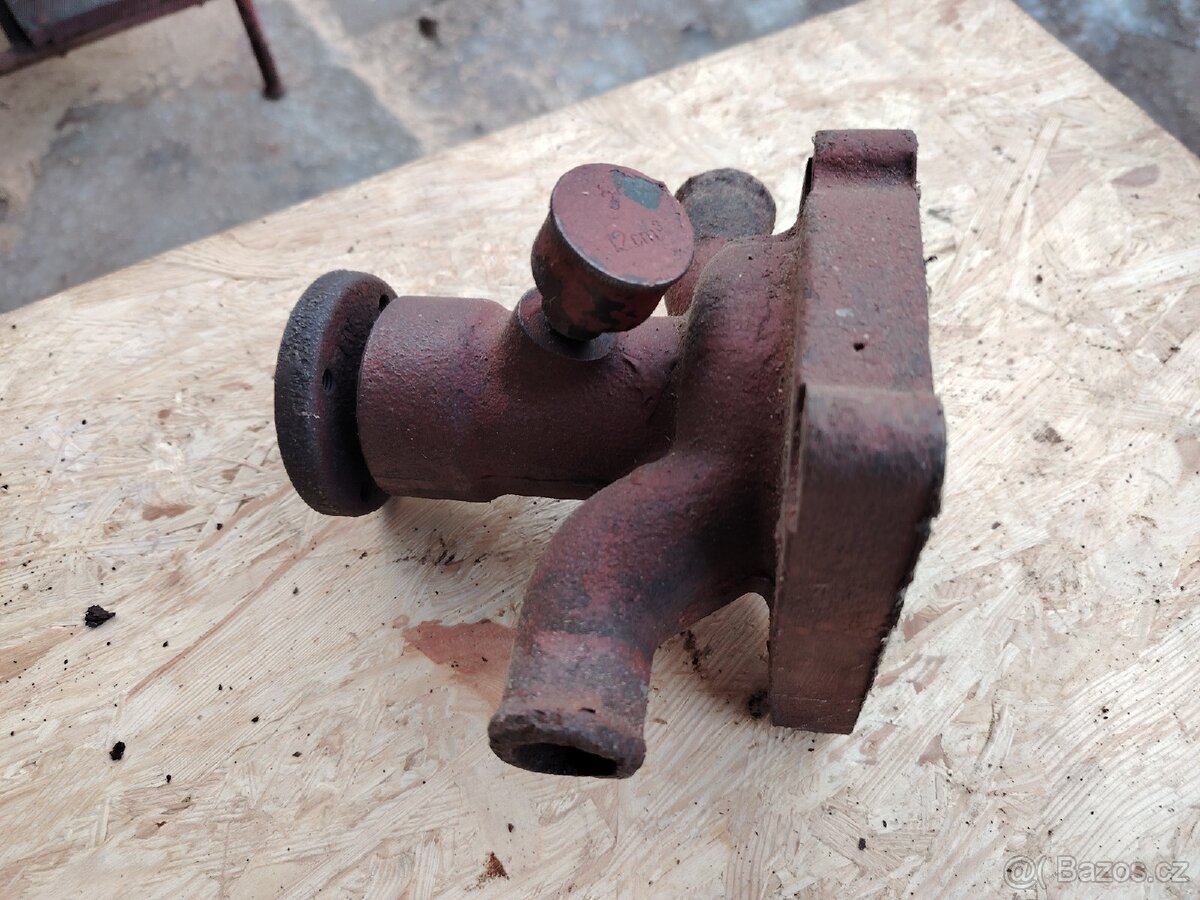 Vodní pumpa Zetor 4011