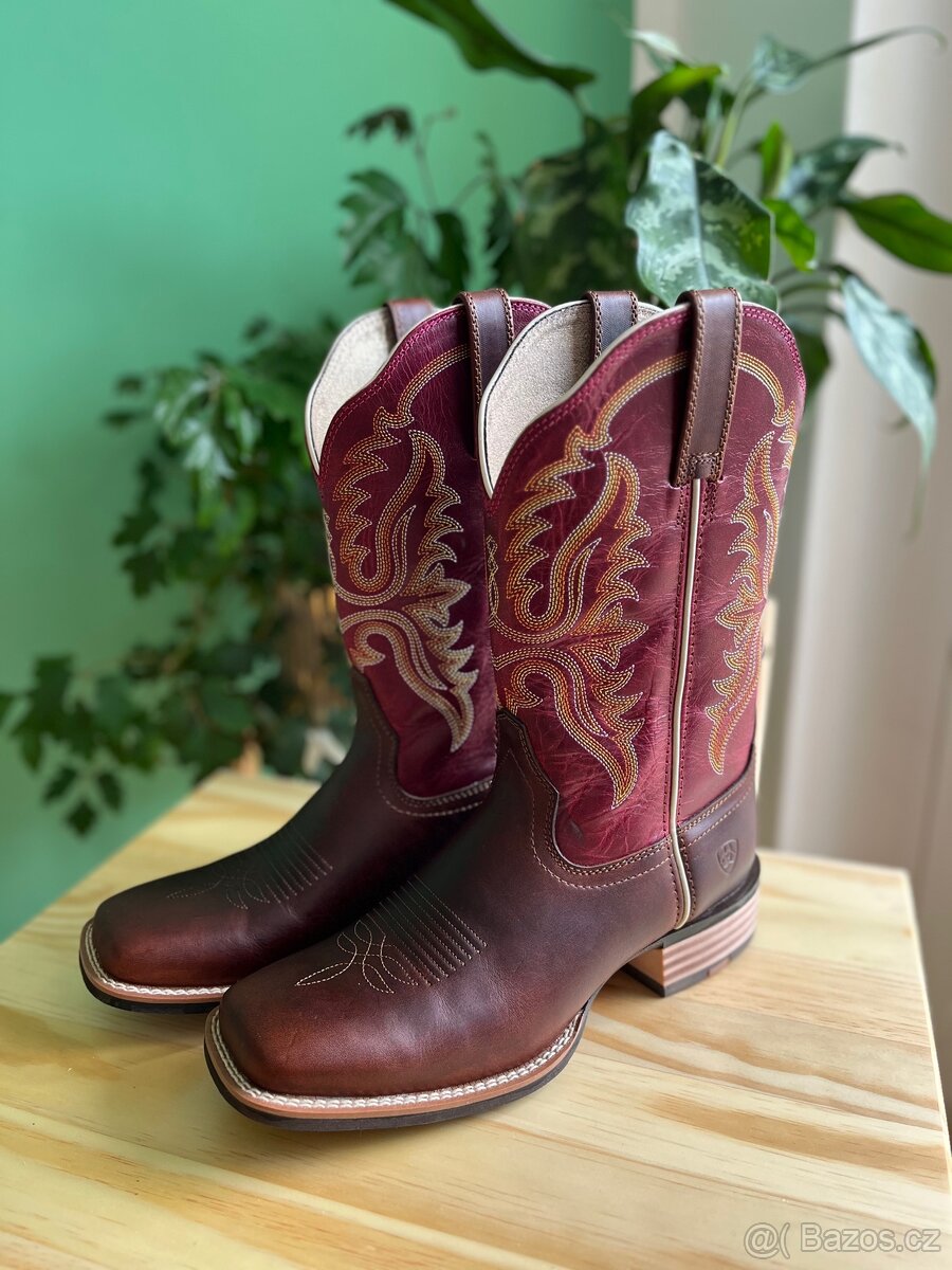 Westernové boty Ariat