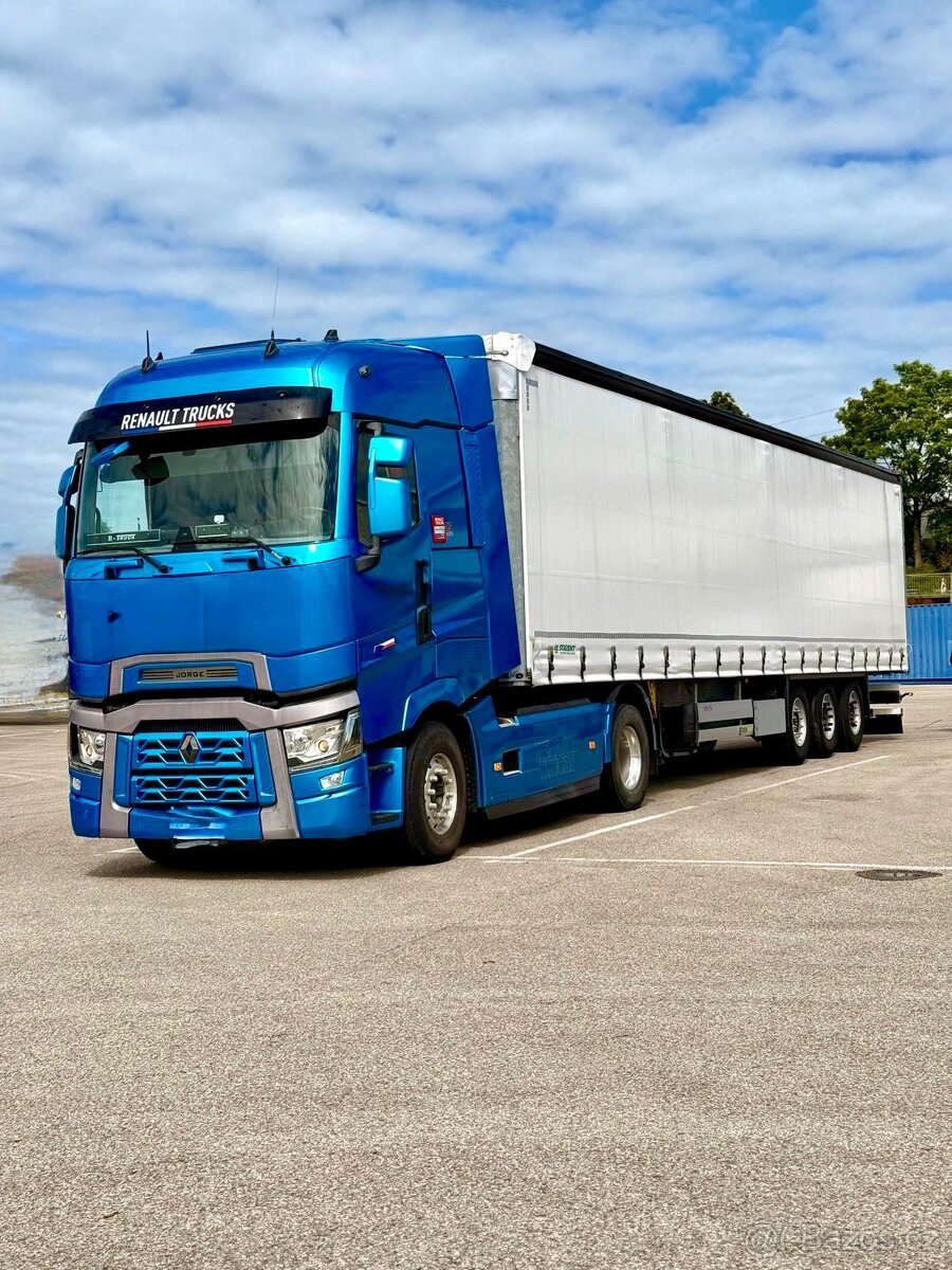 Práce řidiče kamionové soupravy