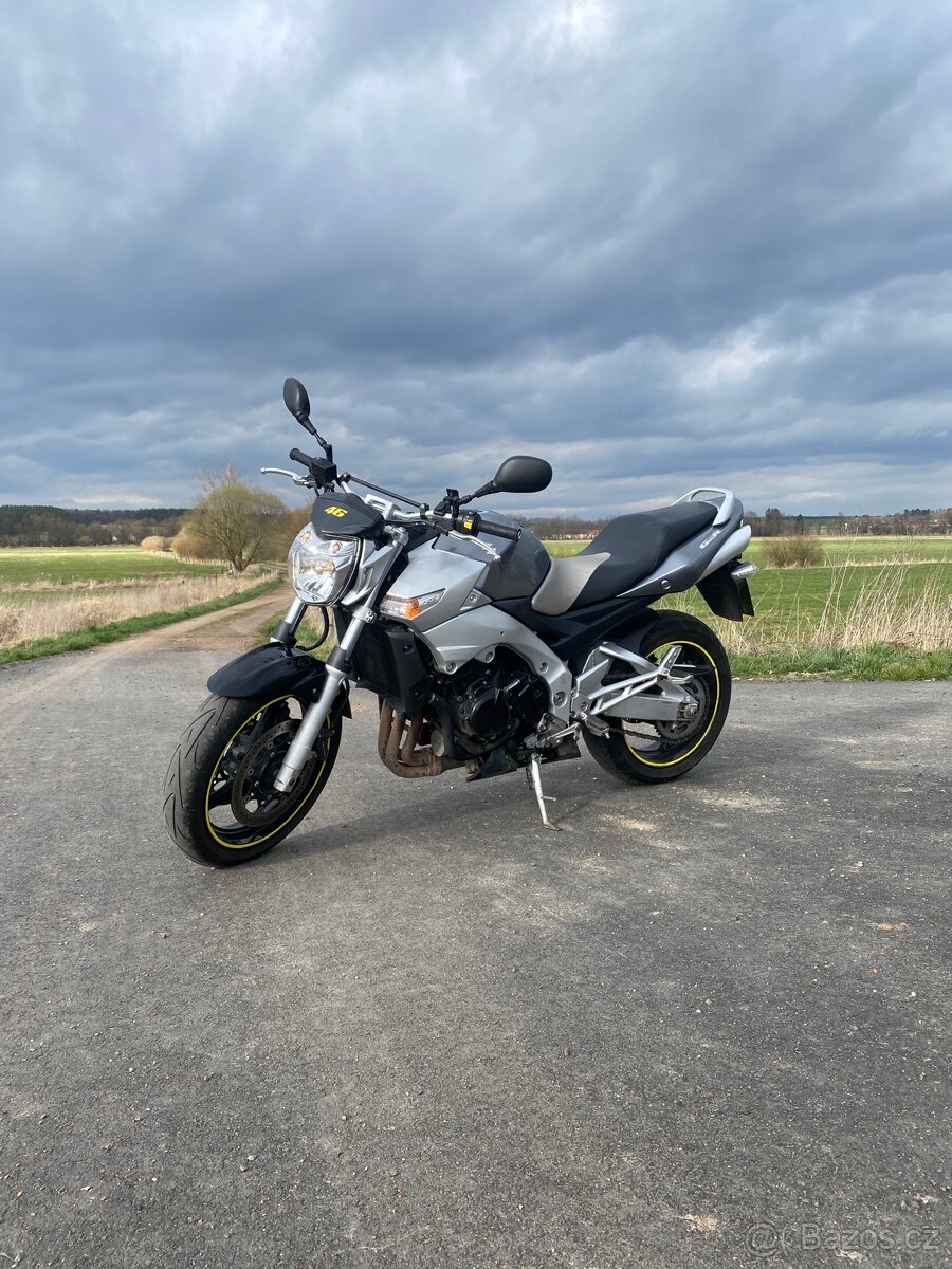 Suzuki GSR 600