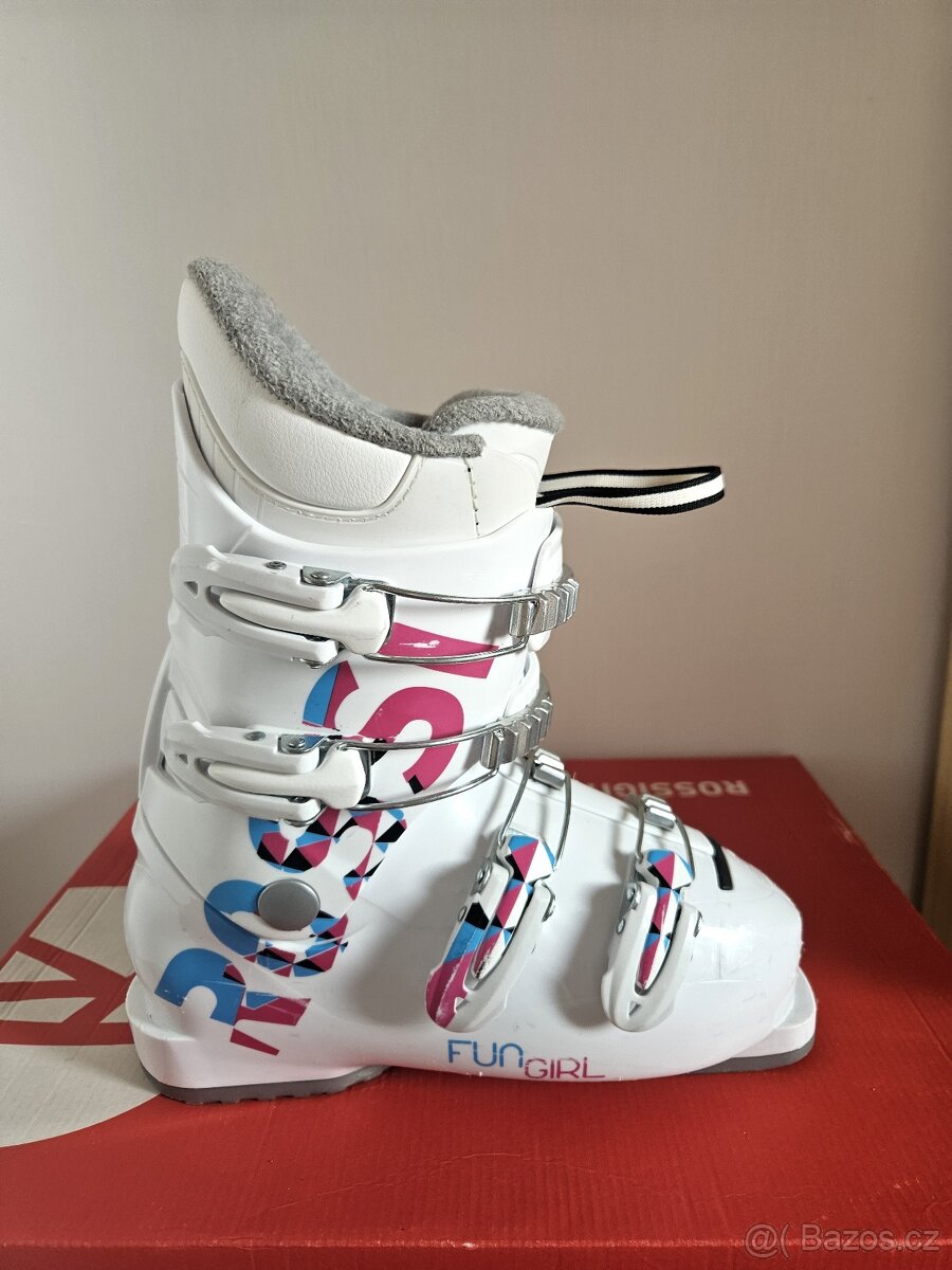 Juniorské lyžařské boty Rossignol 23,5