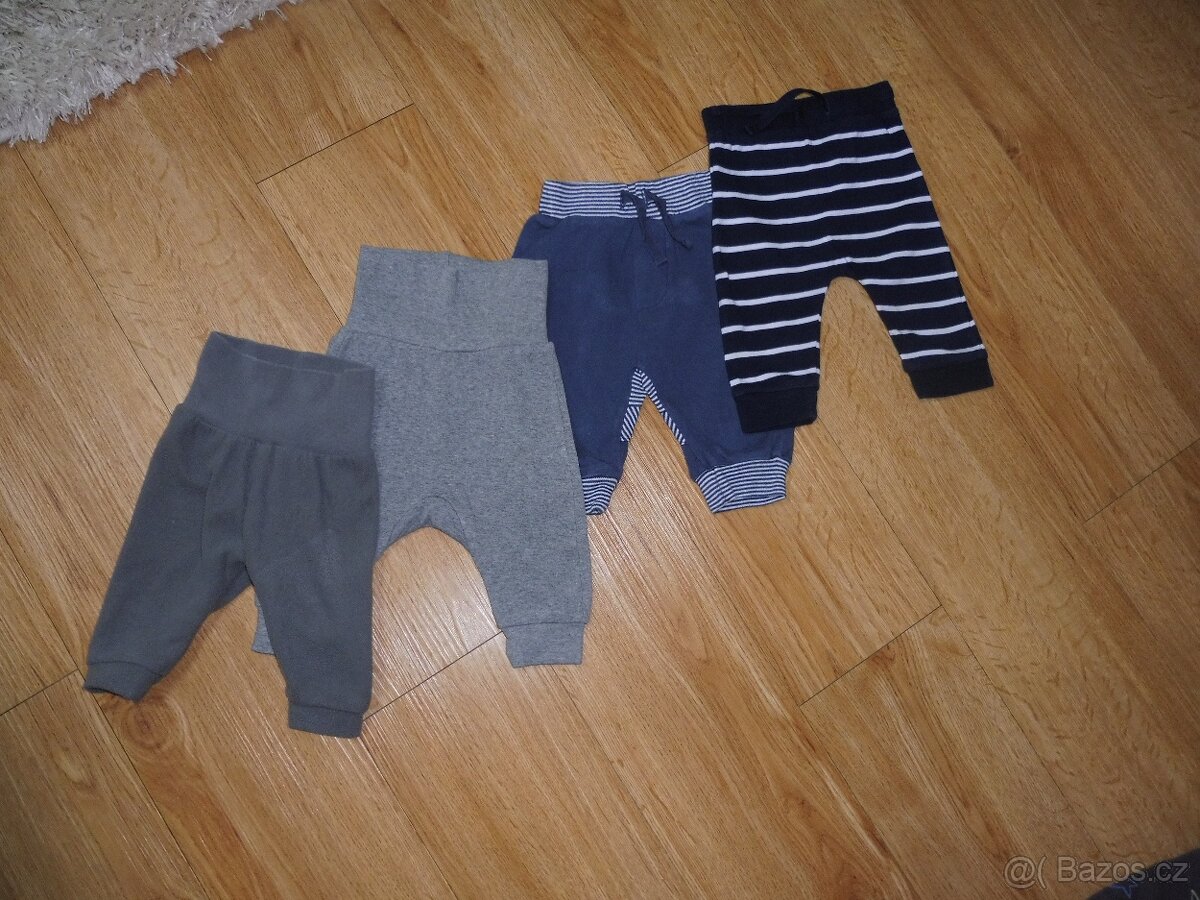 Tepláčky, mikinky a teplákový overal H&M vel. 56