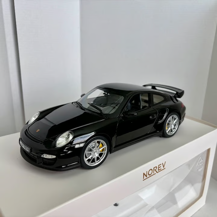 Porsche 911 GT2 (997) 1/18 Norev