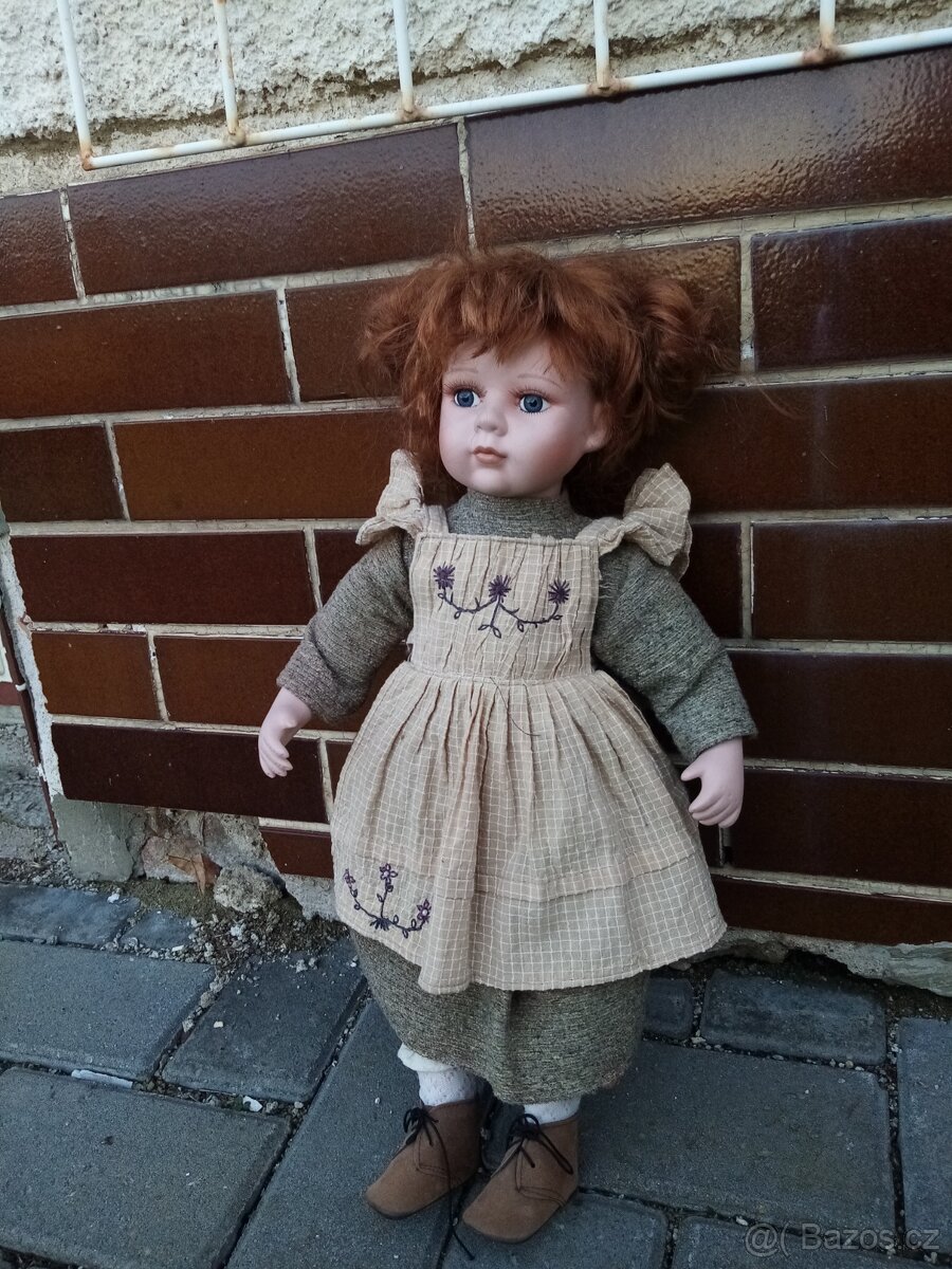 Starožitná panenka