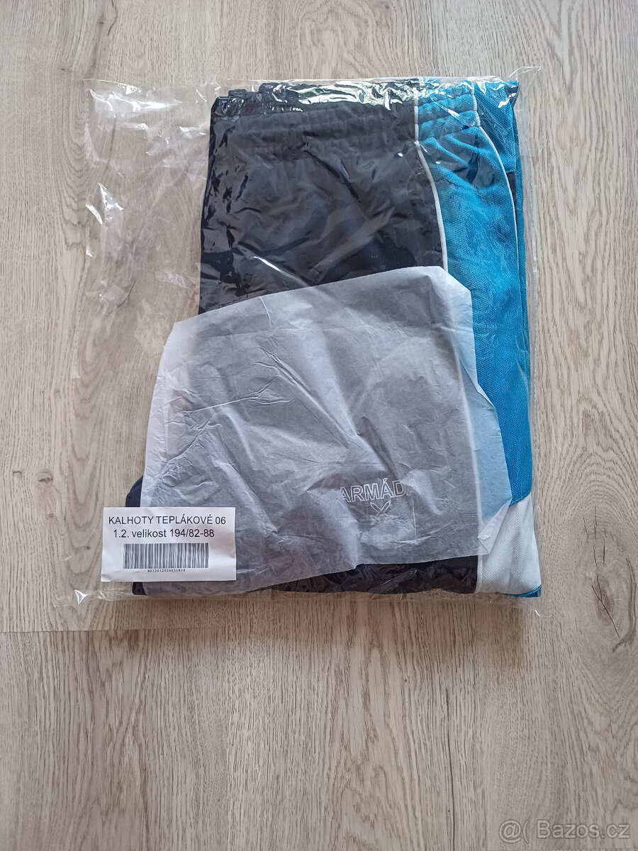 Sportovní tepláky AČR 2006