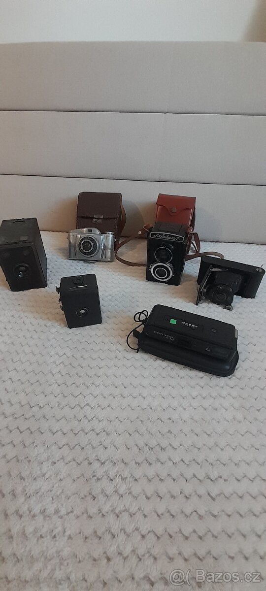 Staré fotoaparáty 5x