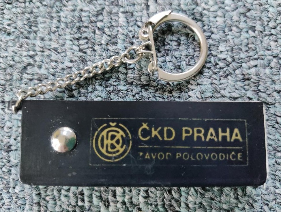 retro klíčenka s adresářem ČKD PRAHA Polovodiče