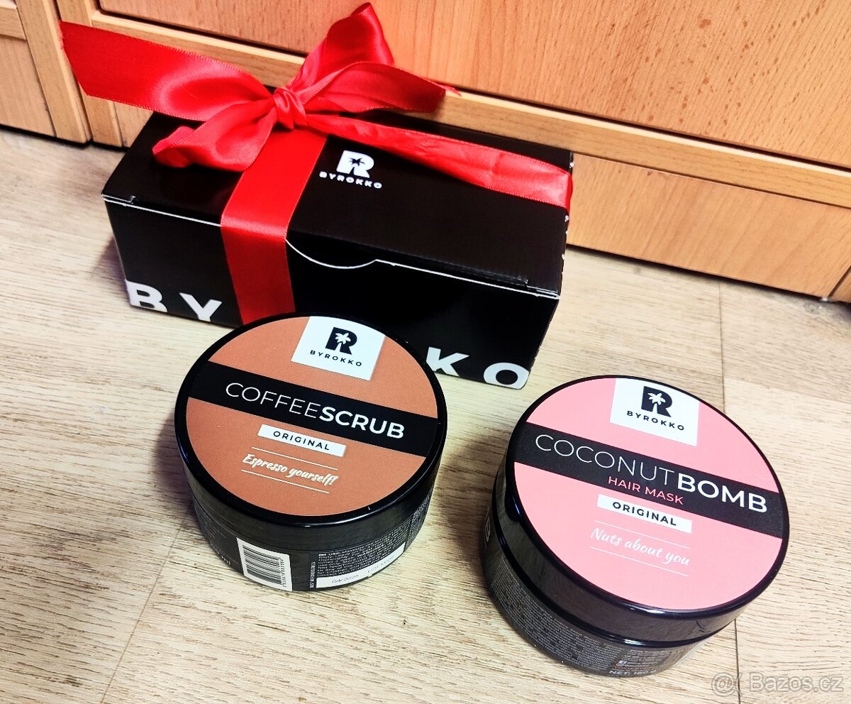 Dárková sada Byrokko, Coffe Scrub+Coconut Bomb