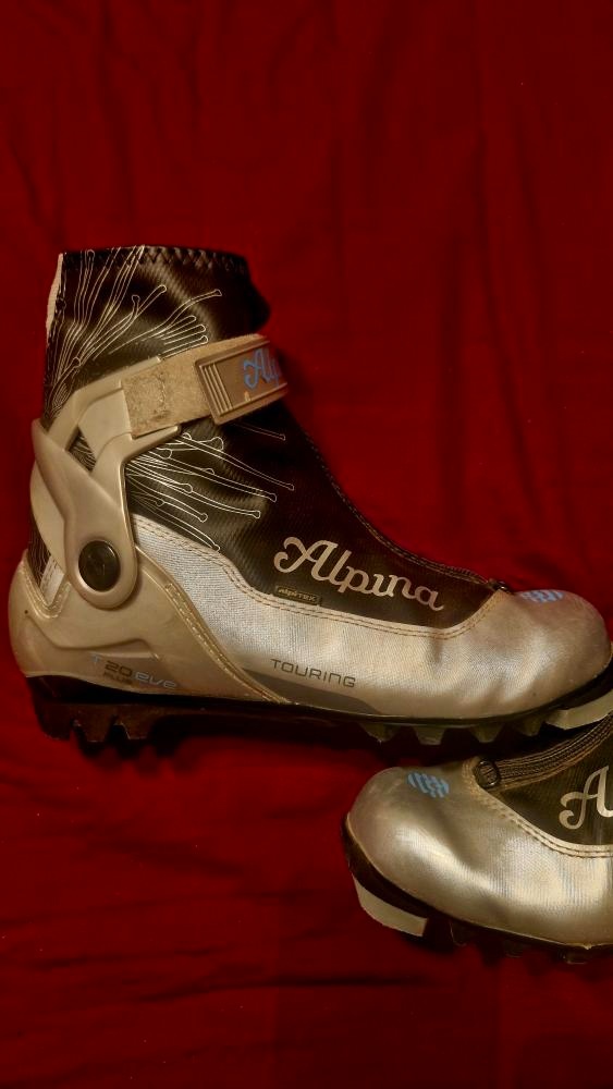 dámské boty na běžky, vázání NNN, velikost 39