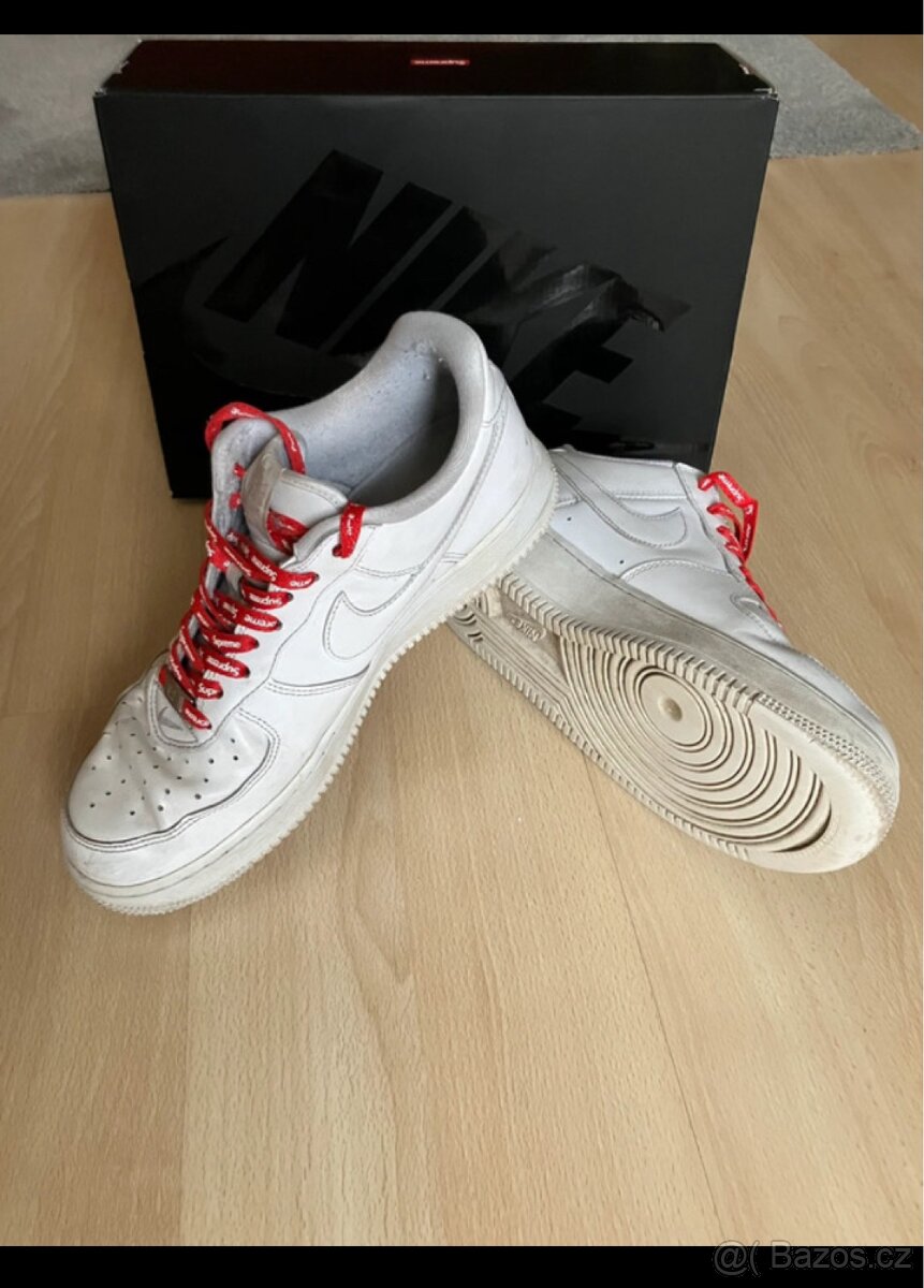 Nike Air Force 1 Low “Supreme” White