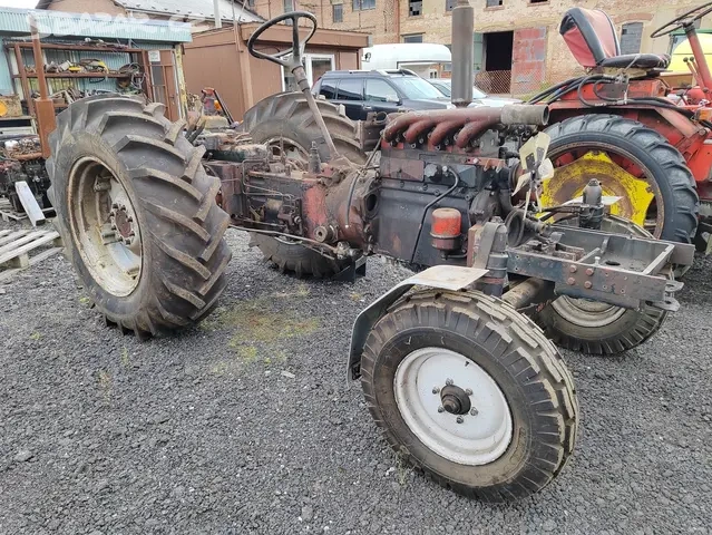 ZETOR 7011 s SPZ motor,převodovka, náprava atd.