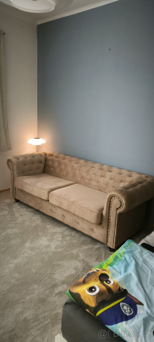 Prodám zánovní pohovkou