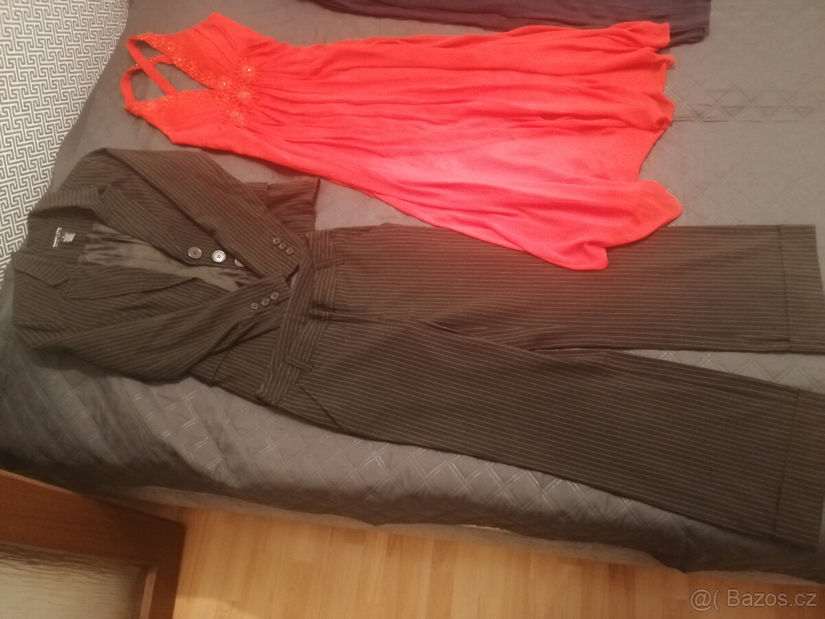 Dámské plesové šaty, kalhotový kostým