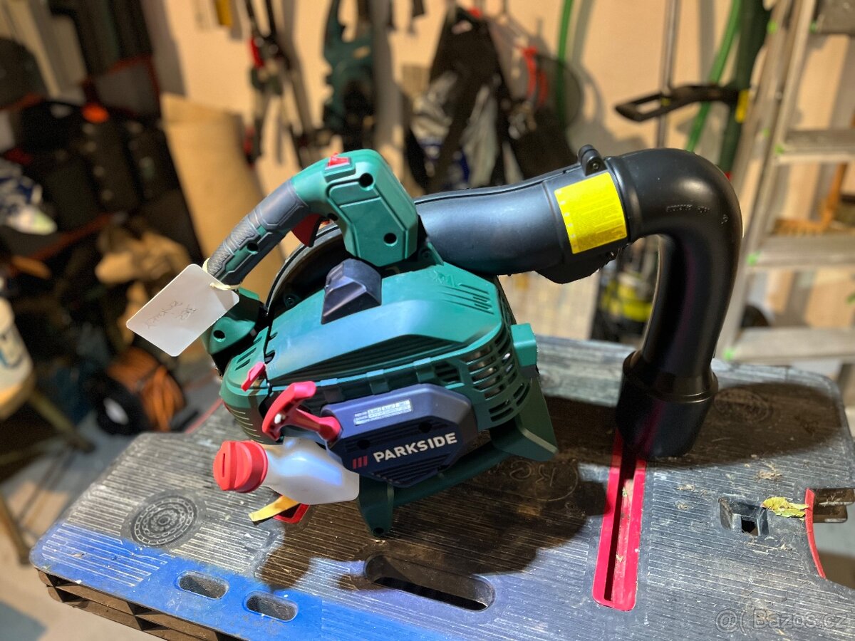 Motorový benzínový fukar/ vysavač Parkside