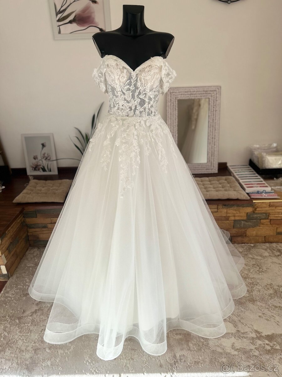 Svatební šaty, víc druhů, nové