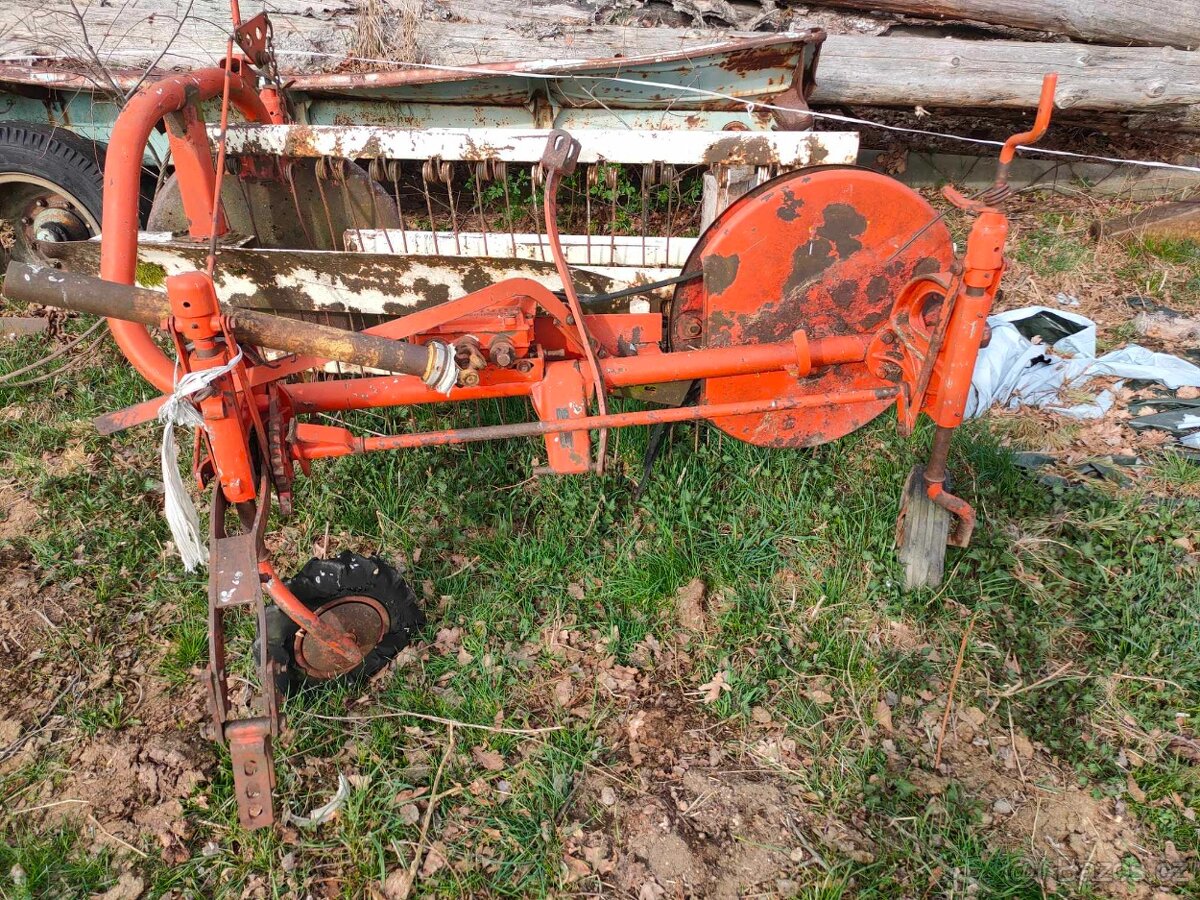 Obraceč a shrnovač sena Hagedorn SW 1163