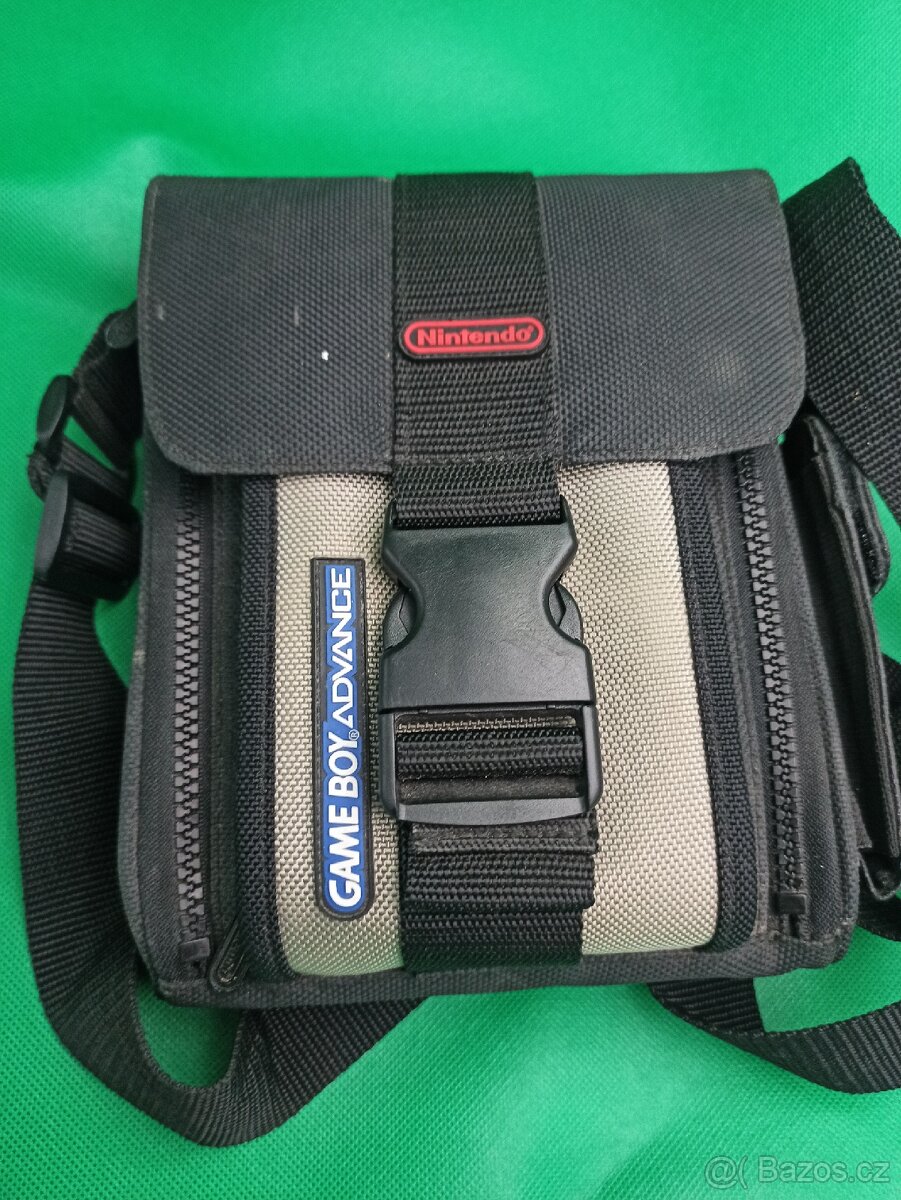 Nintendo Gameboy Advance + Hry