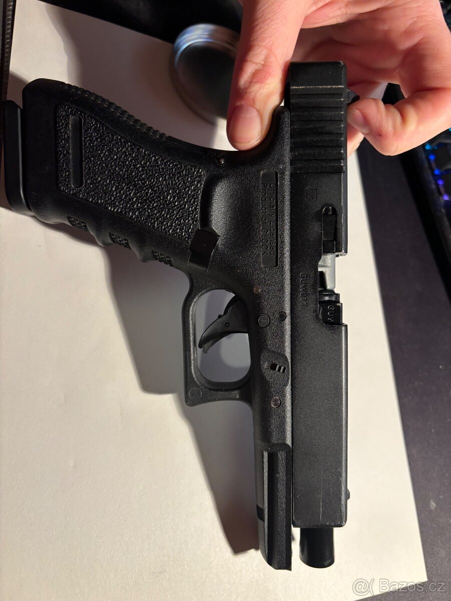Plynová pistole Glock Gen4 Blowback Umarex