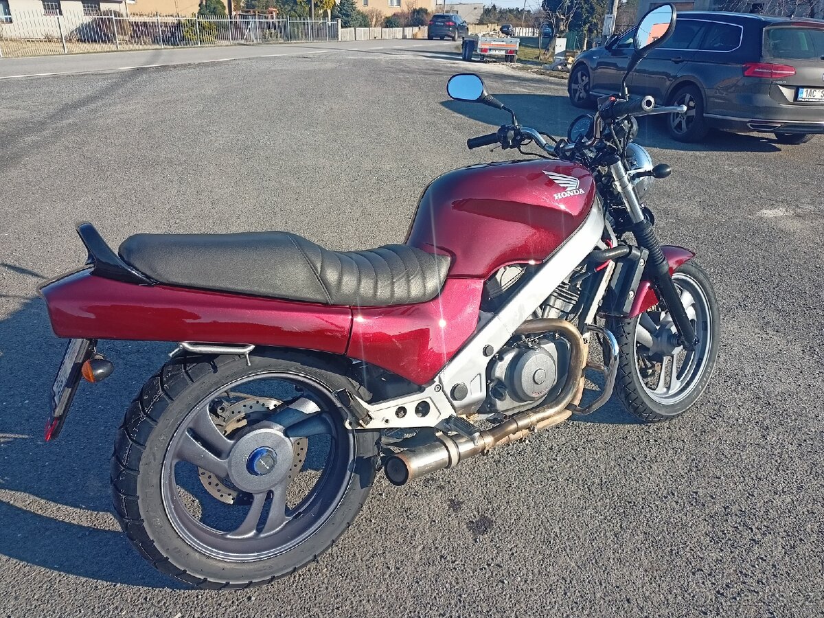 Honda NTV REVERE 650ccm