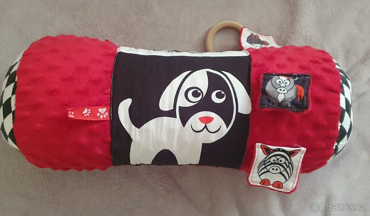 Kontrastní interaktivní válec - červená, bílá, černá