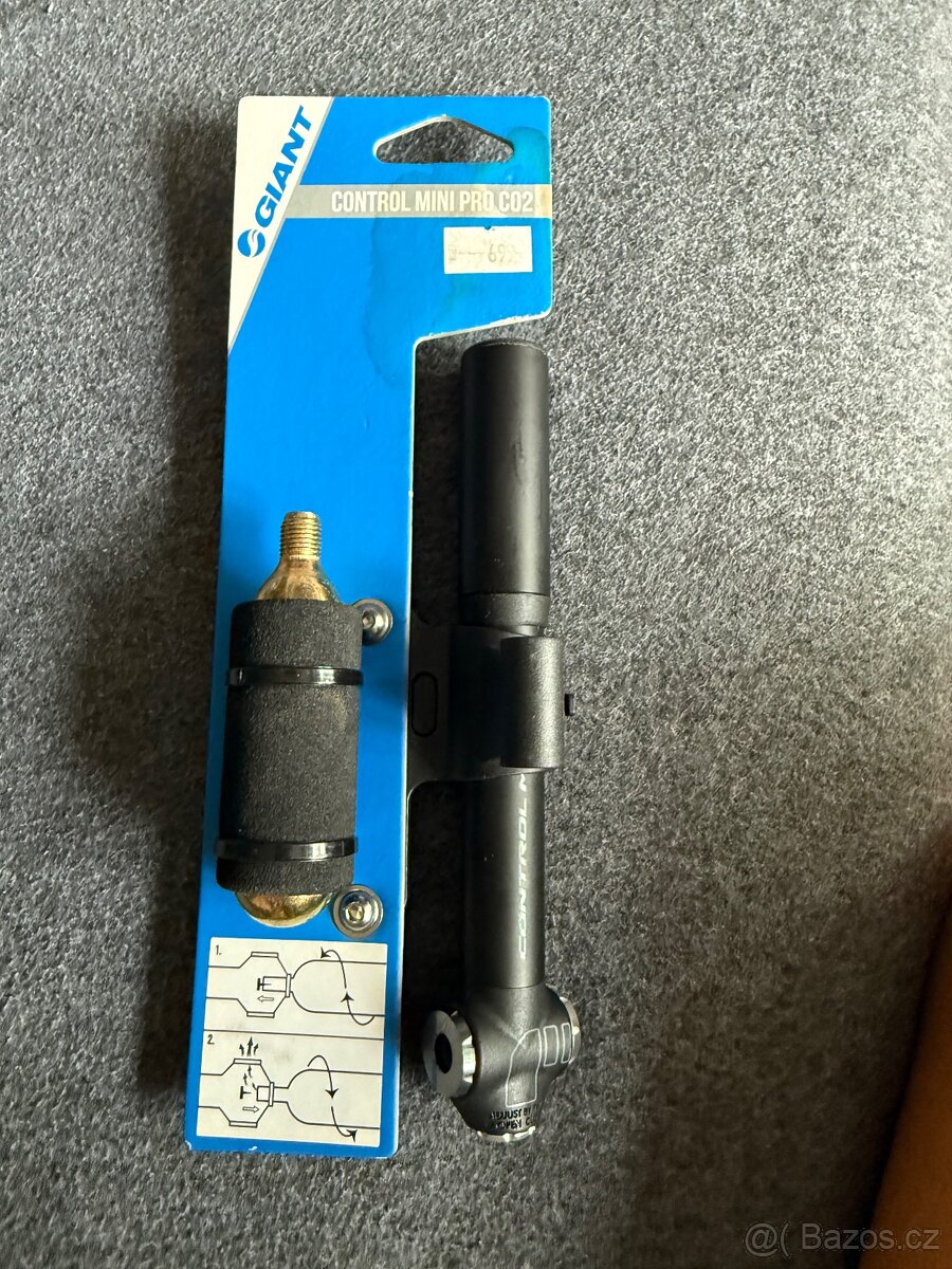 Pumpička s držákem mini s CO2 s bombičkou