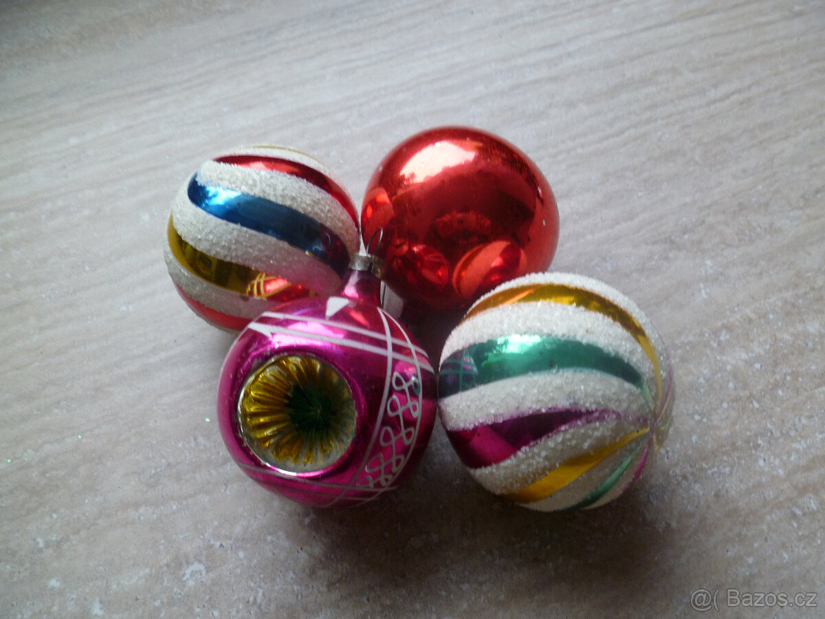 Retro vánoční báňky pro sběratele