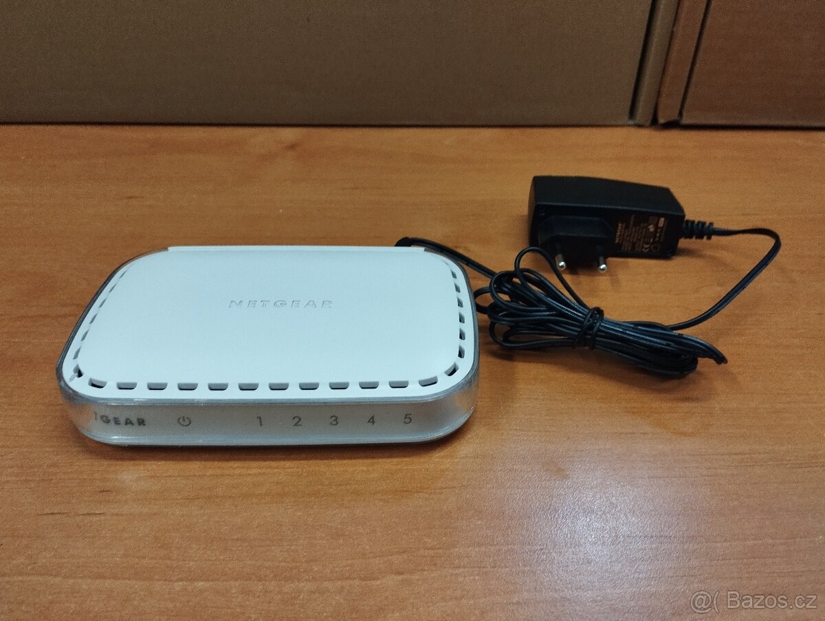 Switch NETGEAR FS605 v3 5-port