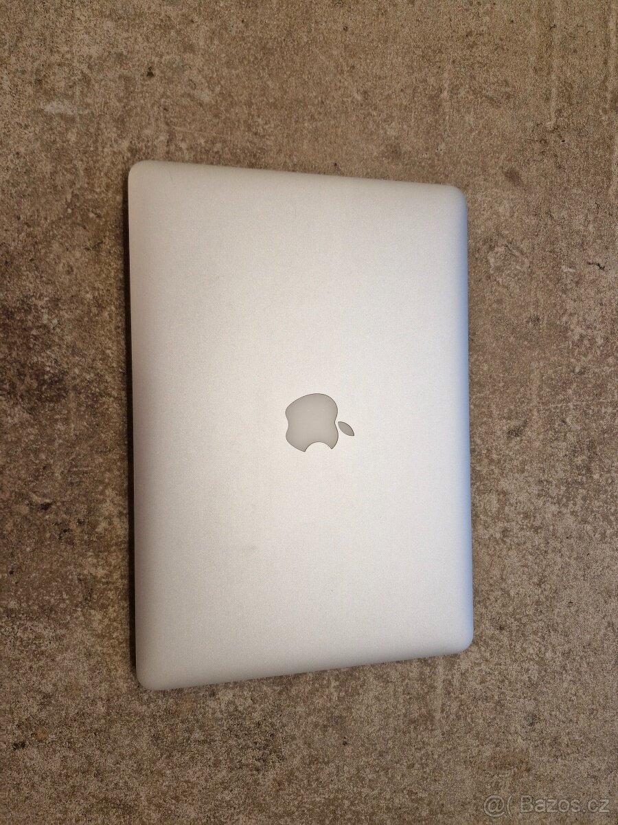Prodám Apple MacBook Air A1466